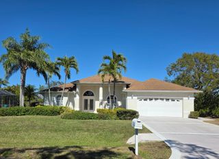 1112 SE Strathmore Drive, Port St. Lucie, Port St Lucie, FL 34952
