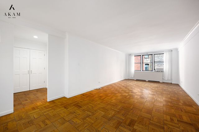 241 E 76th St Apt 4A, New York City, NY 10075