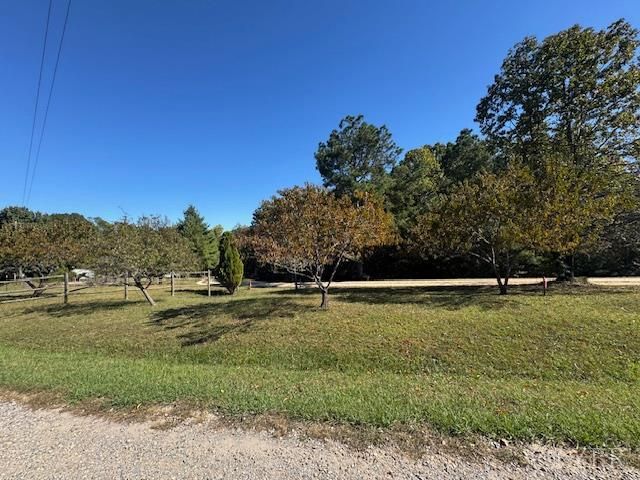 827 Wolf Creek Lane, Appomattox, VA 24522