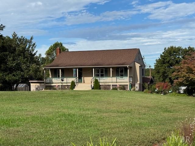 827 Wolf Creek Lane, Appomattox, VA 24522
