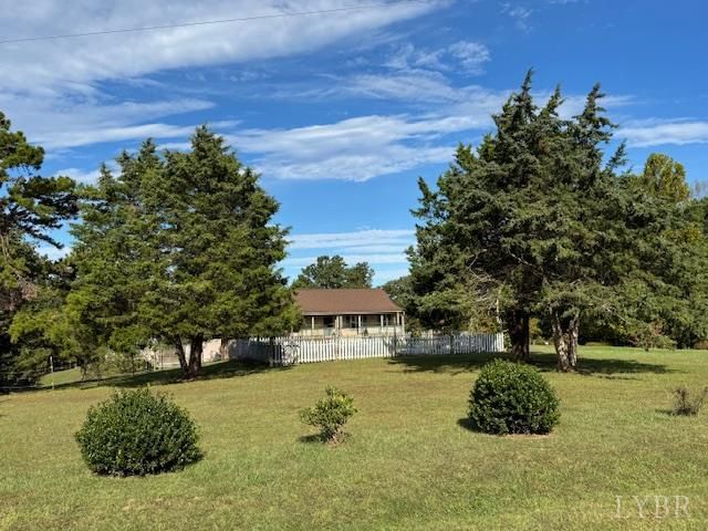 827 Wolf Creek Lane, Appomattox, VA 24522