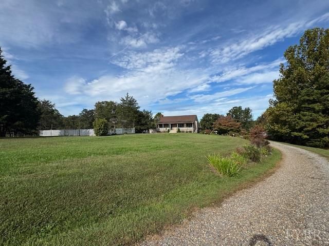827 Wolf Creek Lane, Appomattox, VA 24522