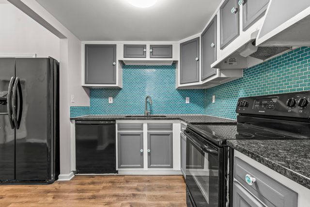 143 Walnut Street, Sunbury, OH 43074