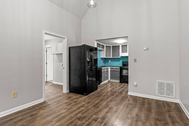 143 Walnut Street, Sunbury, OH 43074