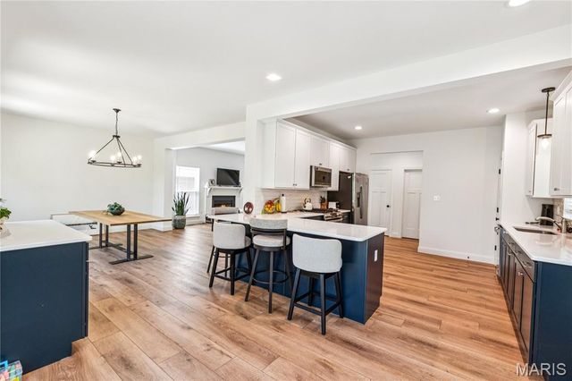 119 Monica Drive, Sunset Hills, MO 63127