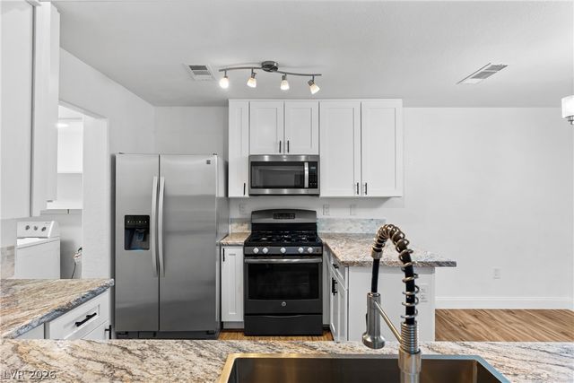 6965 Oyster Shell Drive, Las Vegas, NV 89108