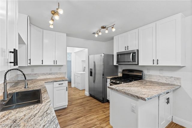 6965 Oyster Shell Drive, Las Vegas, NV 89108