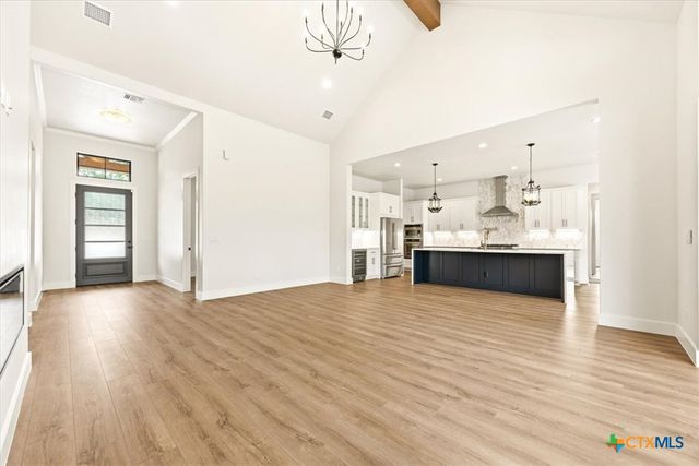 1744 Crossbow Drive, Canyon Lake, TX 78133