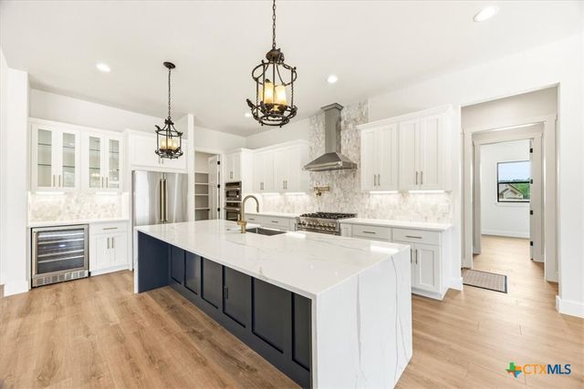 1744 Crossbow Drive, Canyon Lake, TX 78133