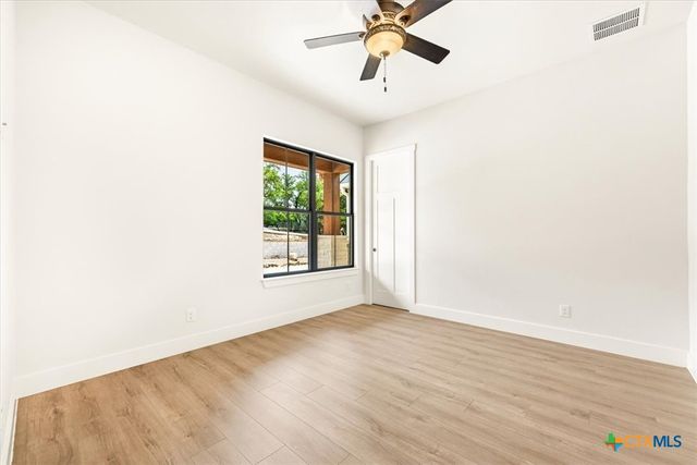 1744 Crossbow Drive, Canyon Lake, TX 78133