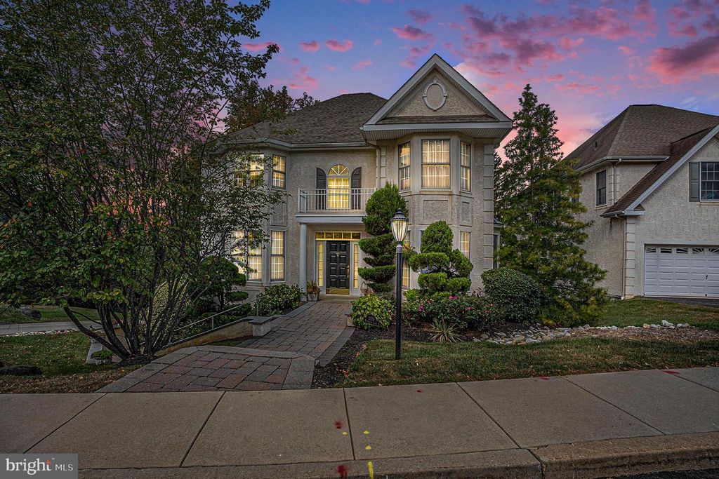1018 RIVERVIEW LN, Conshohocken, PA 19428