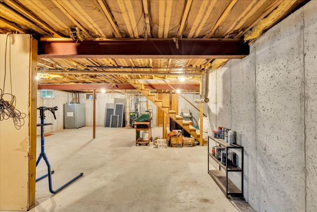 99 Captain Samadrus Road, Cotuit, MA 02635