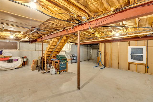 99 Captain Samadrus Road, Cotuit, MA 02635