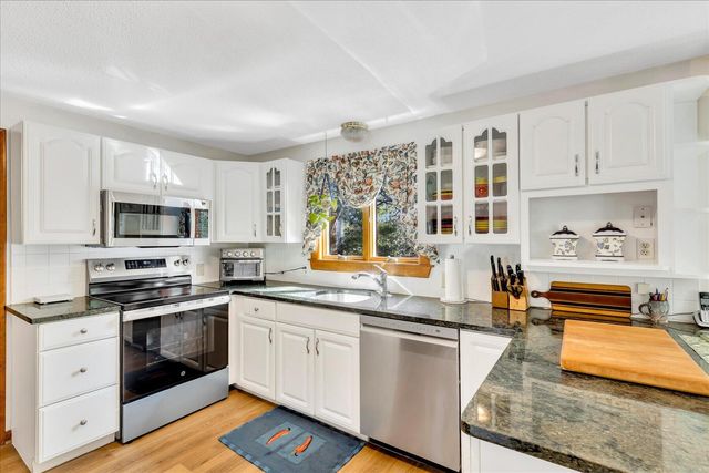 99 Captain Samadrus Road, Cotuit, MA 02635