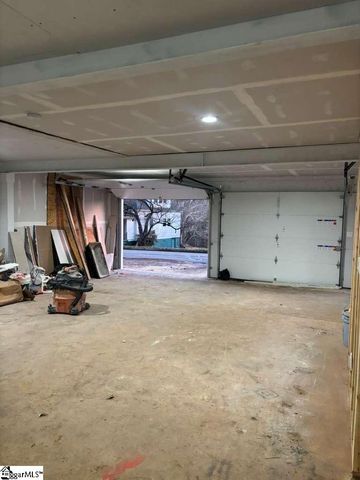 2336 Racing Road, Greer, SC 29651