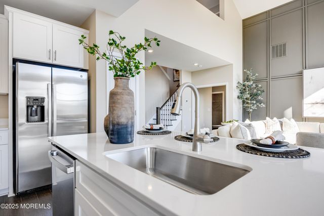 100 Fillmore Drive, Monroe, NJ 08831