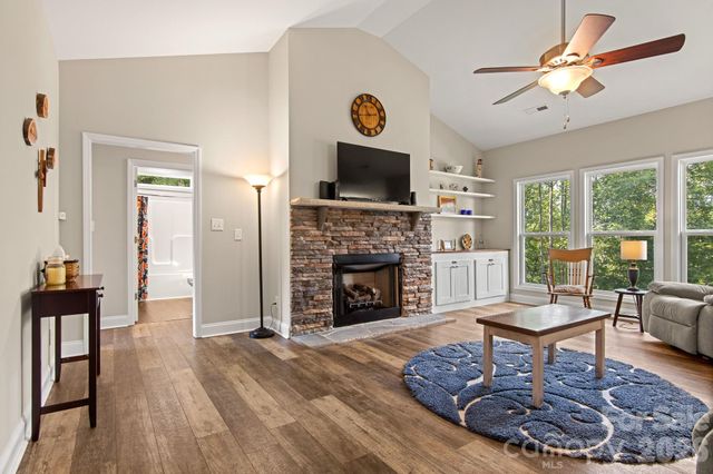 206 N Harbor Watch Drive, Statesville, NC 28677