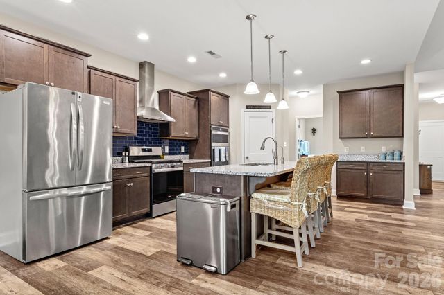 206 N Harbor Watch Drive, Statesville, NC 28677