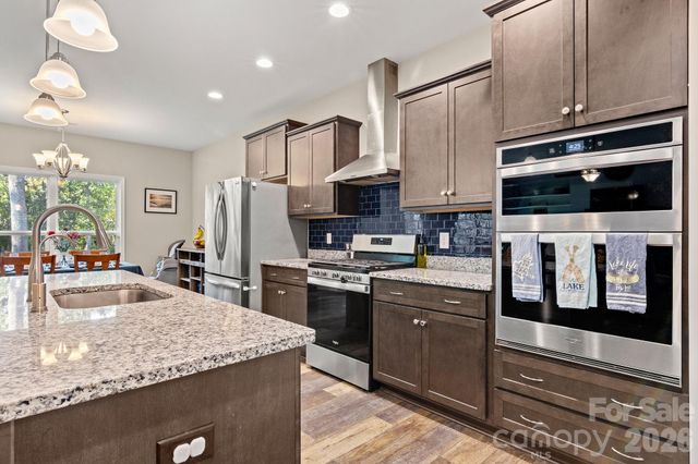 206 N Harbor Watch Drive, Statesville, NC 28677