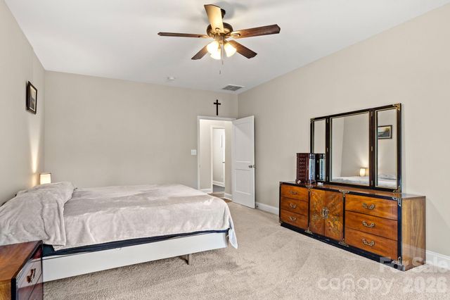 206 N Harbor Watch Drive, Statesville, NC 28677