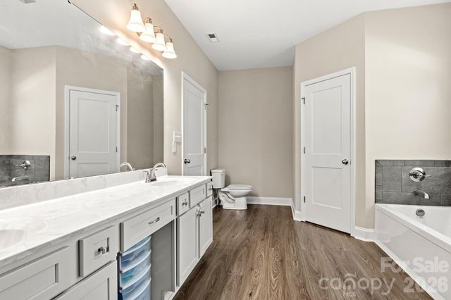 206 N Harbor Watch Drive, Statesville, NC 28677