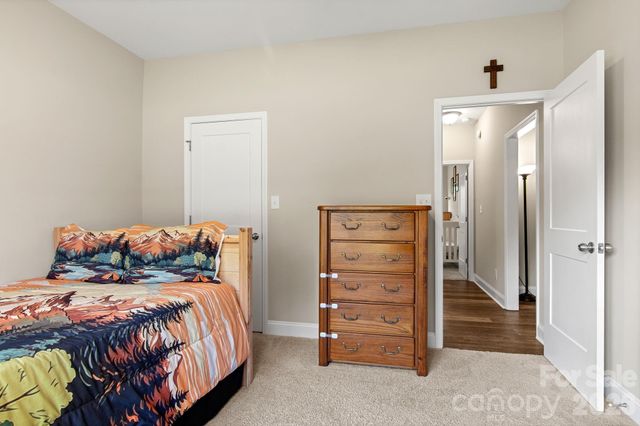 206 N Harbor Watch Drive, Statesville, NC 28677