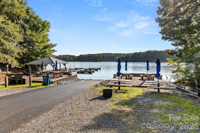 206 N Harbor Watch Drive, Statesville, NC 28677