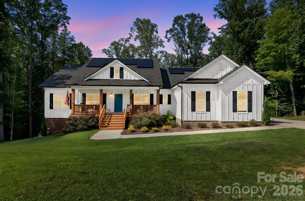 206 N Harbor Watch Drive, Statesville, NC 28677
