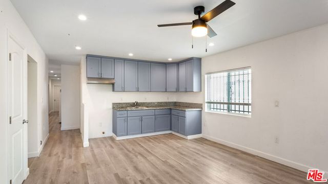 601 W 49th Street 601, Los Angeles, CA 90037