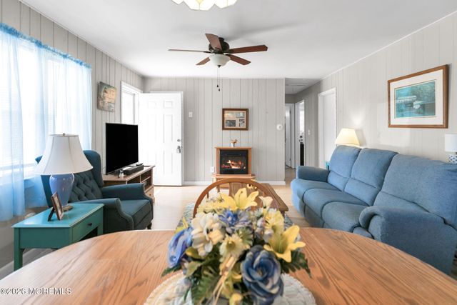 21 Saint Marks Place, Keansburg, NJ 07734