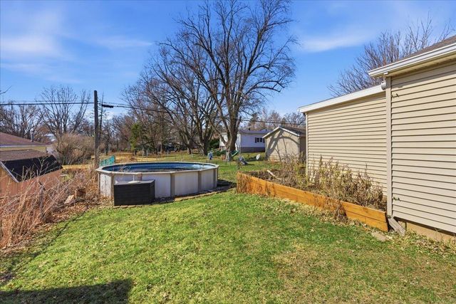 2109 Victory Drive, Cedar Falls, IA 50613