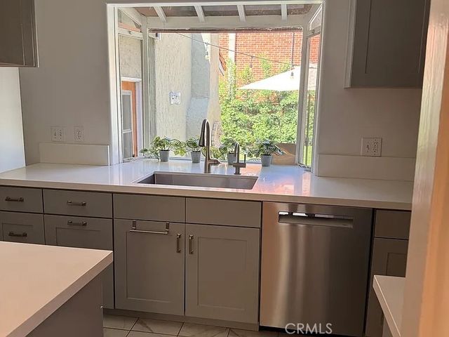 1023 S Stanley Avenue, Los Angeles, CA 90019