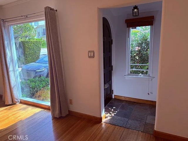 1023 S Stanley Avenue, Los Angeles, CA 90019