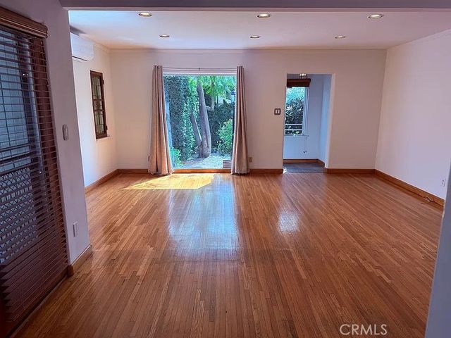 1023 S Stanley Avenue, Los Angeles, CA 90019