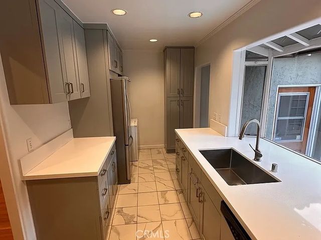 1023 S Stanley Avenue, Los Angeles, CA 90019