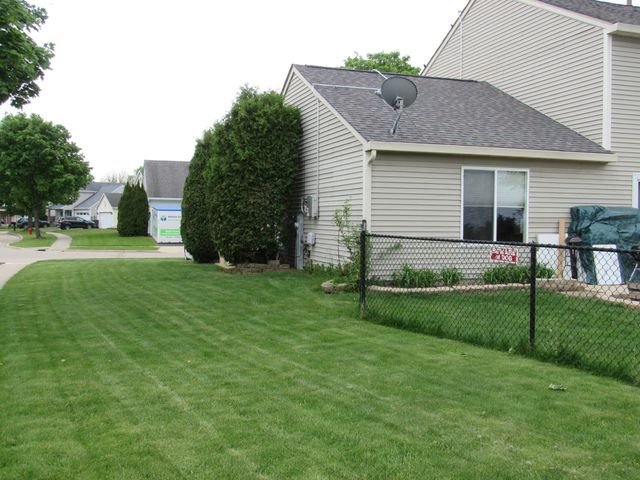 1418 Ridge Road, South Elgin, IL 60177