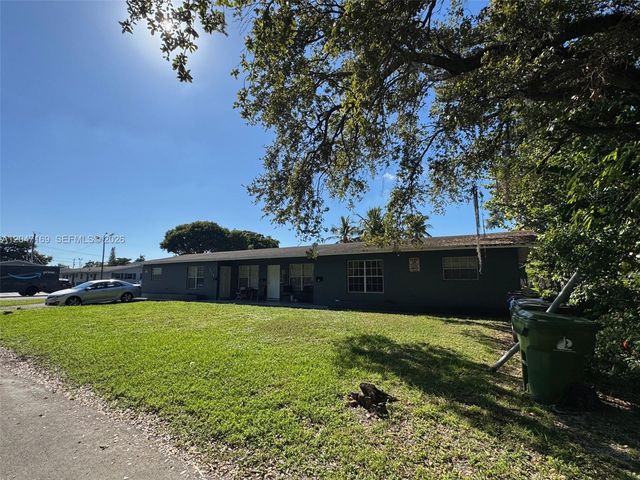 353 SW 19th Ave, Fort Lauderdale, FL 33312