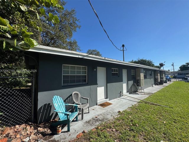 353 SW 19th Ave, Fort Lauderdale, FL 33312