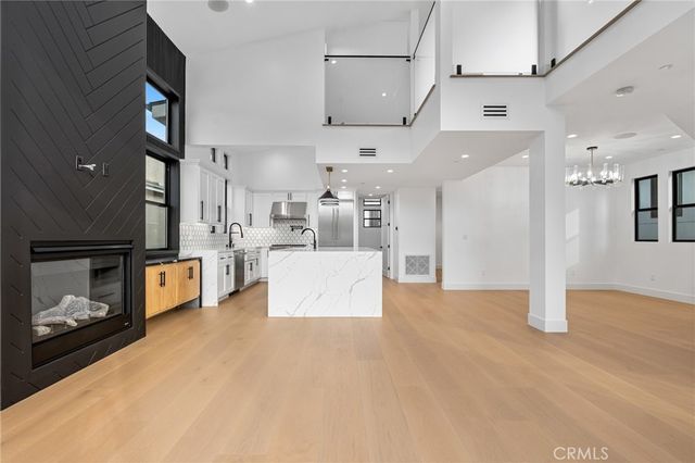 110 S Irena Avenue A, Redondo Beach, CA 90277