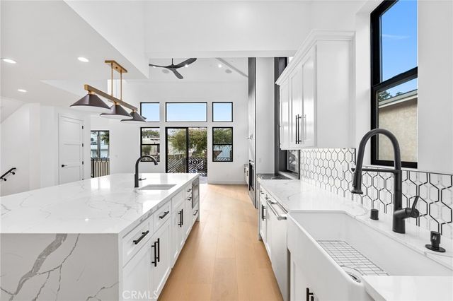 110 S Irena Avenue A, Redondo Beach, CA 90277