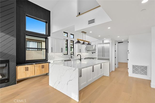 110 S Irena Avenue A, Redondo Beach, CA 90277