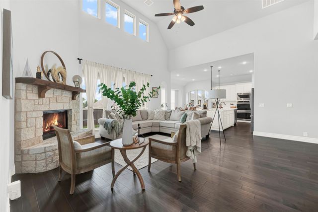 2413 Turning Leaf Lane, Midlothian, TX 76065