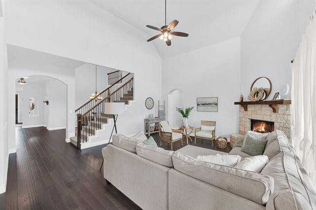2413 Turning Leaf Lane, Midlothian, TX 76065