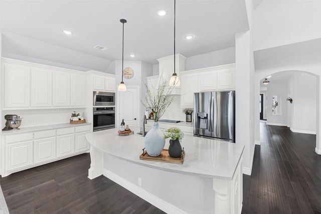 2413 Turning Leaf Lane, Midlothian, TX 76065