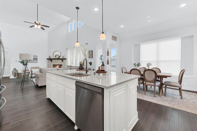 2413 Turning Leaf Lane, Midlothian, TX 76065