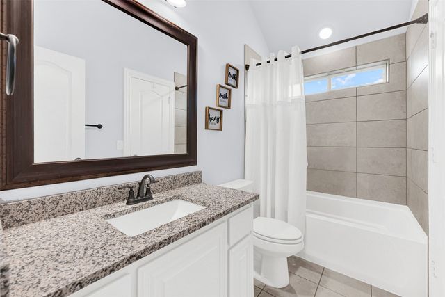 2413 Turning Leaf Lane, Midlothian, TX 76065