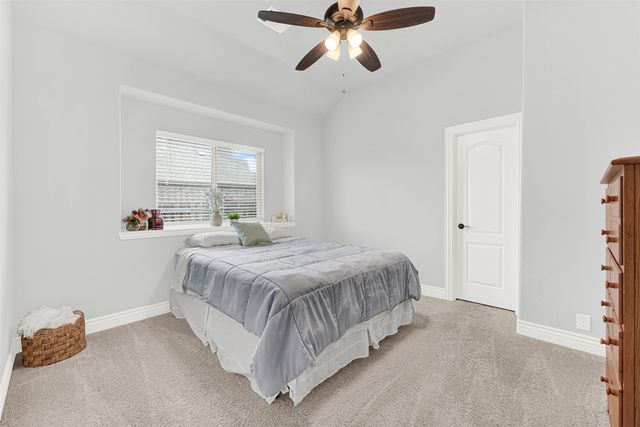 2413 Turning Leaf Lane, Midlothian, TX 76065