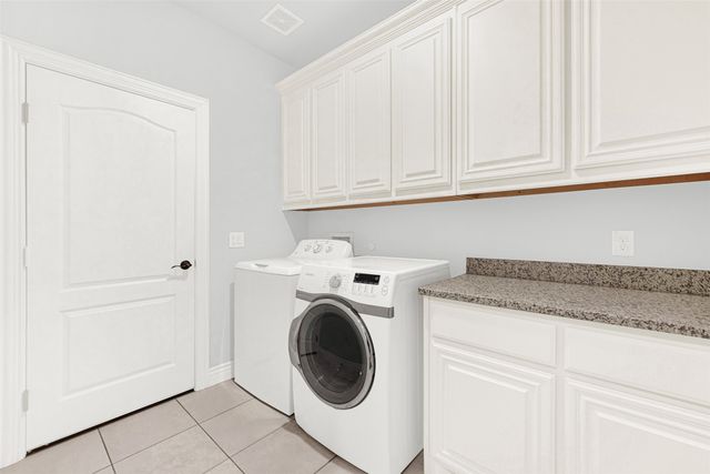 2413 Turning Leaf Lane, Midlothian, TX 76065