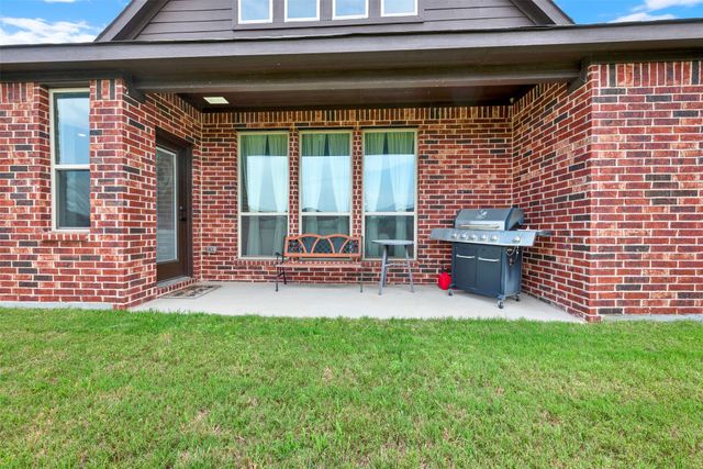 2413 Turning Leaf Lane, Midlothian, TX 76065