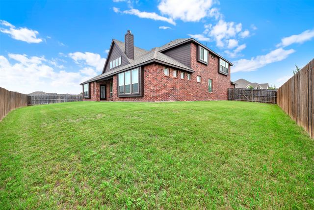 2413 Turning Leaf Lane, Midlothian, TX 76065